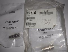 LOT OF 8 POMONA 4054 BNC[M] TO PHONO JACK 500 VRMS MAX