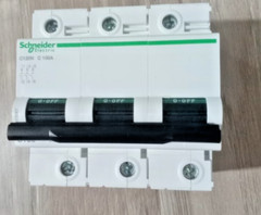 1PC A9N18367 SCHNEIDER CIRCUIT BREAKER Acti9 C120N MCB 3P C 100A 10000A 415V NEW