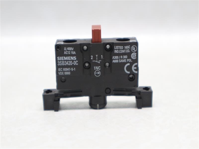 Siemens 3SB3420-0C 3SB34200C Pushbutton Switch Auxiliary Contact