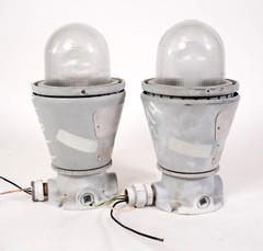 Vintage Appleton Electric Explosion Proof Light Lamp Fixture AAU-15N A-51 Series