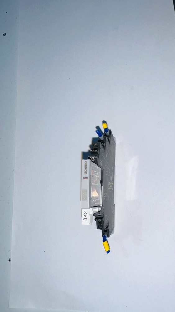OMRON G2RV-SR500 24 VDC WITH RELAY G2RV-1-S-G 21 VDC