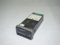 Cal Controls 3200 Temperature Controller 2A 250V 100-240V w/o Buttons AS IS