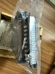 1PCS R60DAV8 MITSUBISHI BRAND NEW IN ORIGINAL BOX