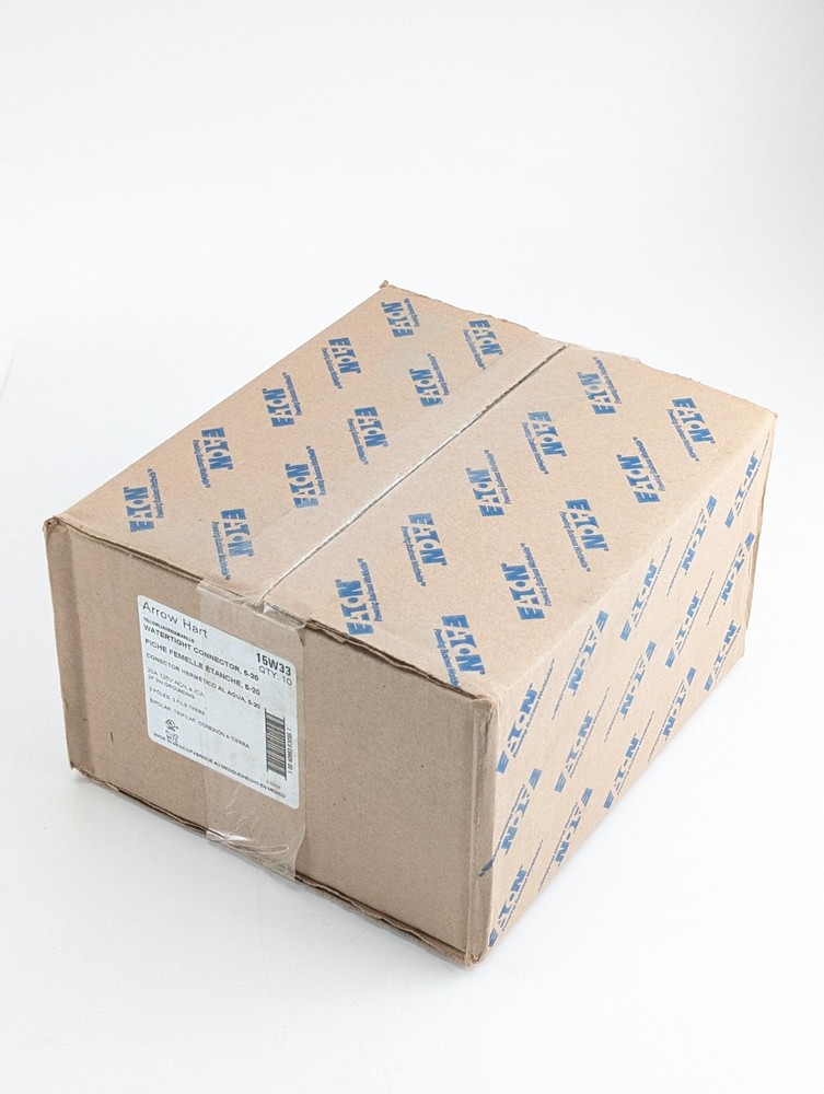 Box of 10 Cooper Arrow Hart 15W33 20A 125V 2P 3W Nema 5-20R Cord Connector