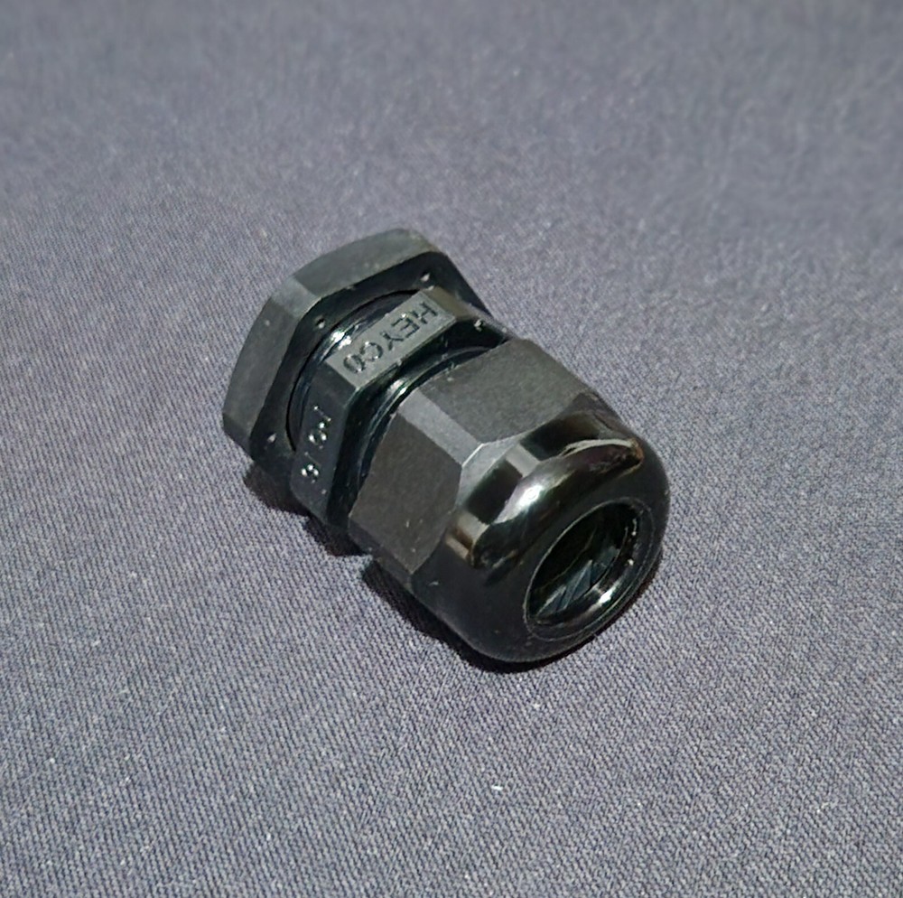 Heyco Cable Gland Dome Cap PG16 0.39-0.56″ Black w/ O Ring & Lock Nut *OPEN BOX*