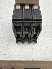 NIB – Eaton – CH330 – Standard Circuit Breaker, 240 Vac, 30 A, 10 Kaic, 3 Poles