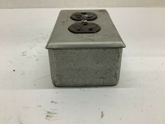 Crouse-Hinds Conduit Outlet Box 1/2″ FS1 3/4″ FS2
