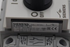 Siemens 3LD3330-1TL11 Main Switch 3LD3 330-1TL11