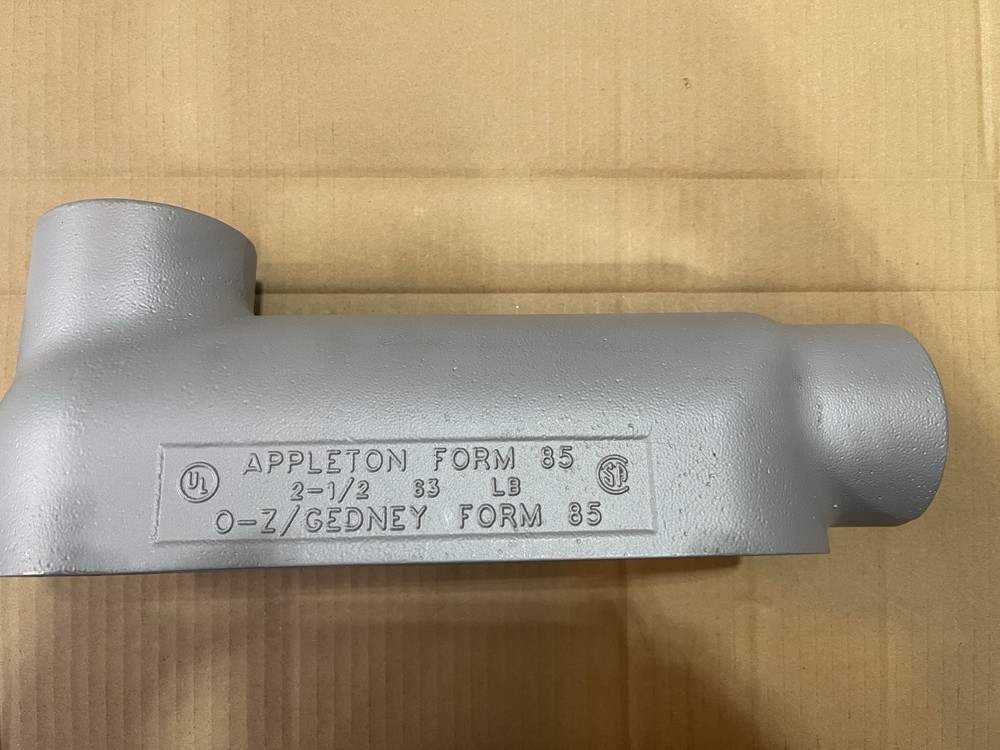 EMERSON OZ GEDNEY NO. LB250A 2-1/2 IN ALUM LB COND BODY
