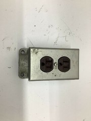 Crouse-Hinds Conduit Outlet Box 1/2″ FS1 3/4″ FS2