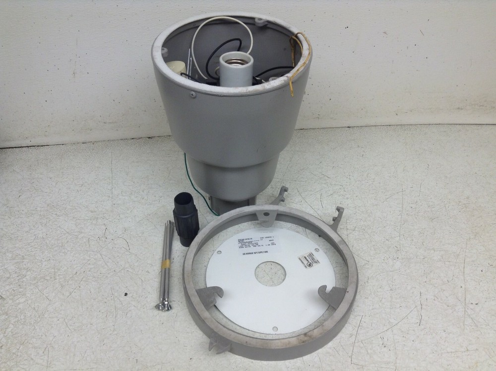 Spaulding PT3FH40VG5GR Peachtree 400 Watt 480 Volt Metal Halide New (TSC)