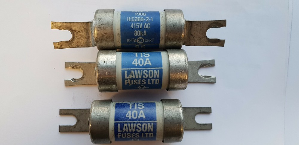 LAWSON TIS40A 40A 40 AMP BS88 FUSE LOT OF 3 PIECES