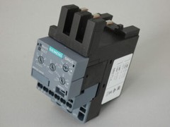 Siemens 3RR2142-2AA30 Monitoring Relay 24VAC/DC 4-40A – NEW Surplus!