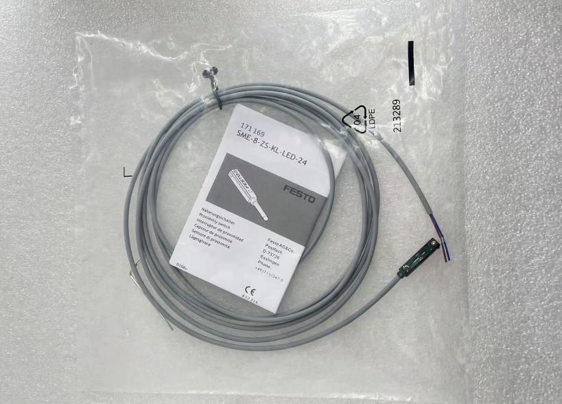 1PC New For SME-8-ZS-KL-LED-24 171169 Proximity Switch Sensor