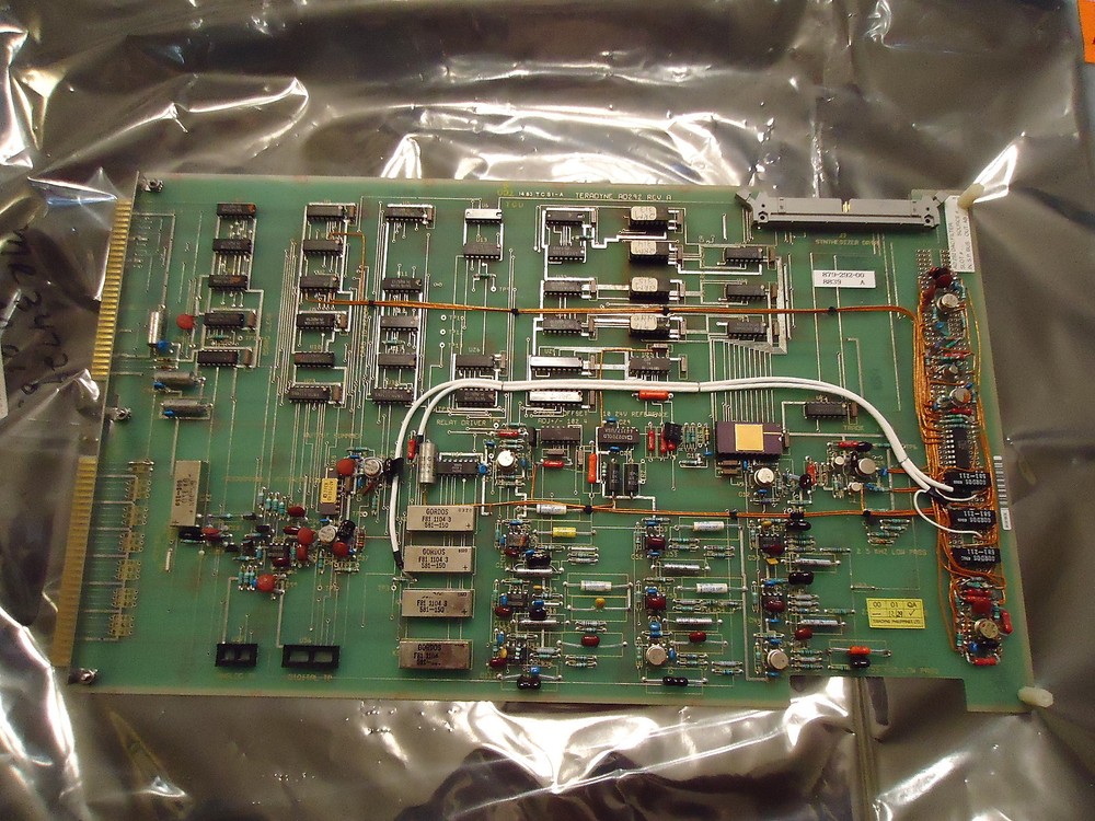 TERADYNE AD 292 REV. A P/N 879-292-00 8839 A DAC/FILTER AUDIO SOURCE PCB