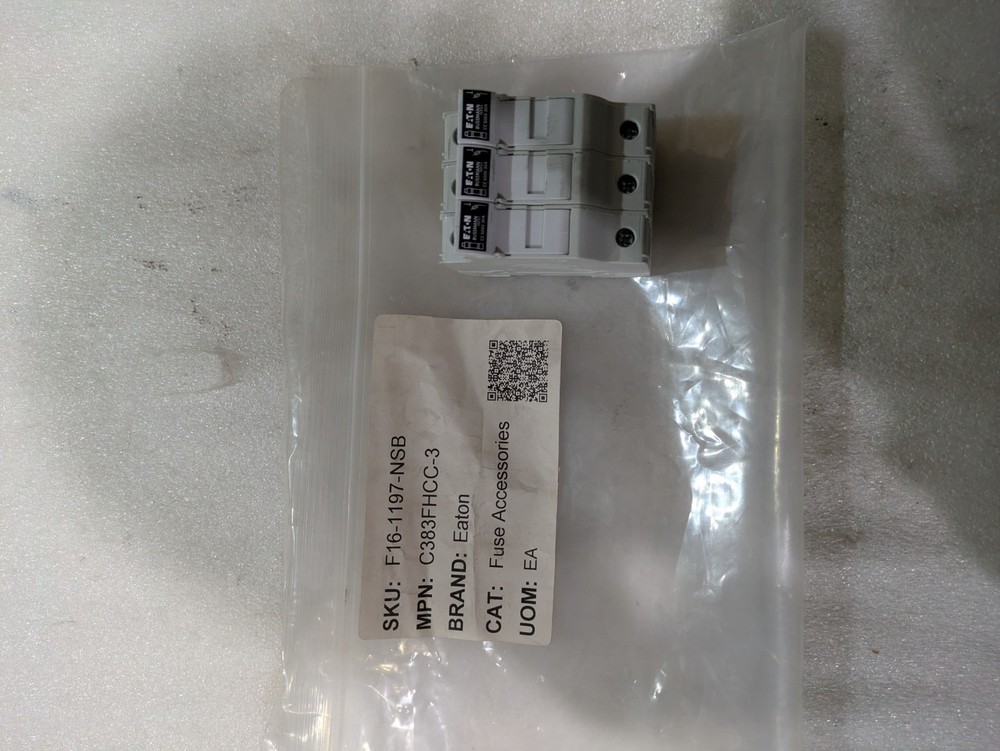 Eaton C383FHCC-3 Class CC 3-Pole Modular Fuse Holder Box of 4 Industrial OEM