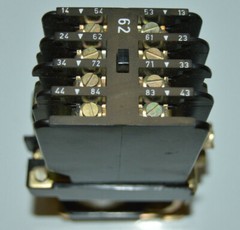 SIEMENS Hilfsschutz 3TA63 07-4BB Industrial Relay Contactor 24V, 6NO + 2NC MAAG