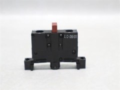 Siemens 3SB3420-0C 3SB34200C Pushbutton Switch Auxiliary Contact