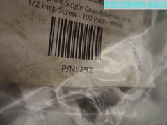 QTY=100: 292 Core Cables Clips Single Coax/Ethernet With 1/2″ Screws