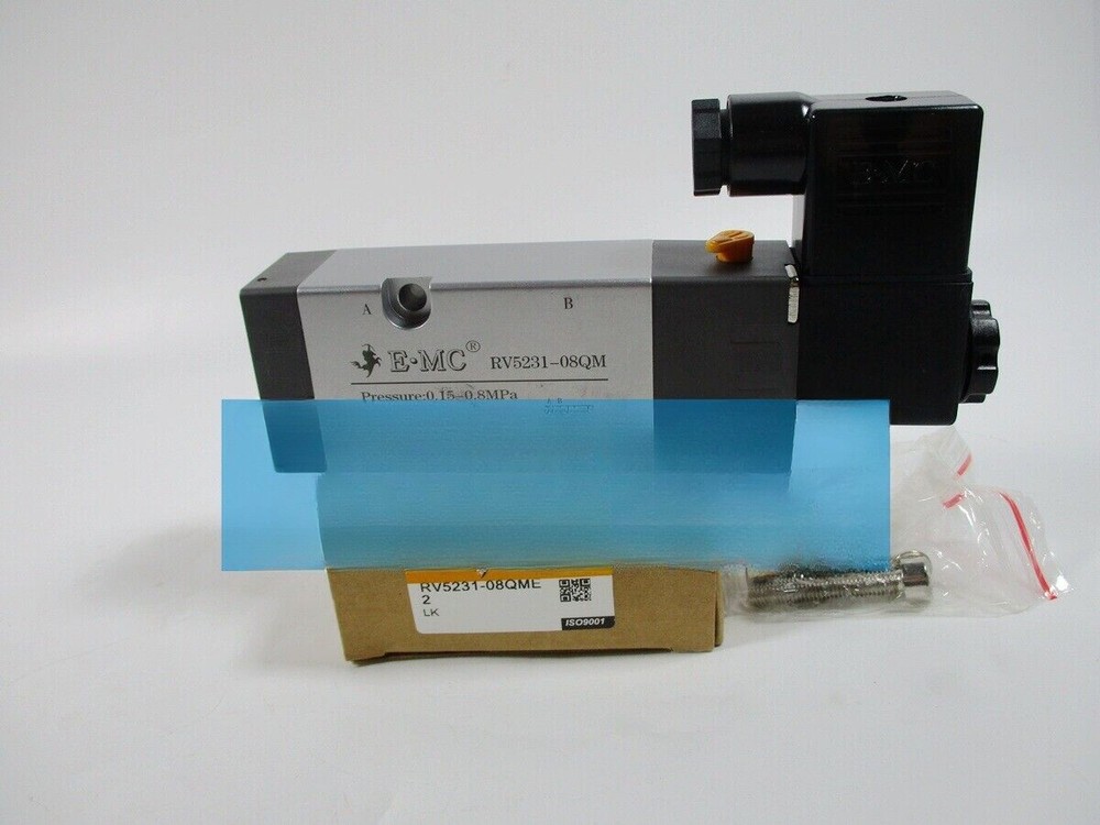 1Pcs New For EMC solenoid valve RV5231-08QM DC24V AC220V
