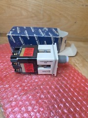 Micro Switch 911BAA011MD 3way Lighted Switch No Bulbs (New)