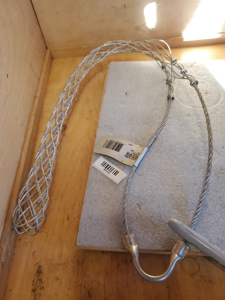 Hubbell Wiring Device-Kellems 02201018 Cable Support Grip,Closed Mesh,1610 Lb.