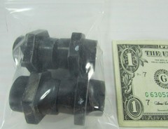 Lot 4 Erico 600V Electrical Insulators 1″ Standoff 5/16-18 Female Thread 559610