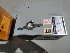 BRAND NEW NOS GE DH461R 30A 3ph 4W 600V FUSIBLE BUS PLUG