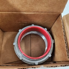 Arlington WH7 2½″ Watertight Insulated Conduit Hub Zinc Die-Cast AK