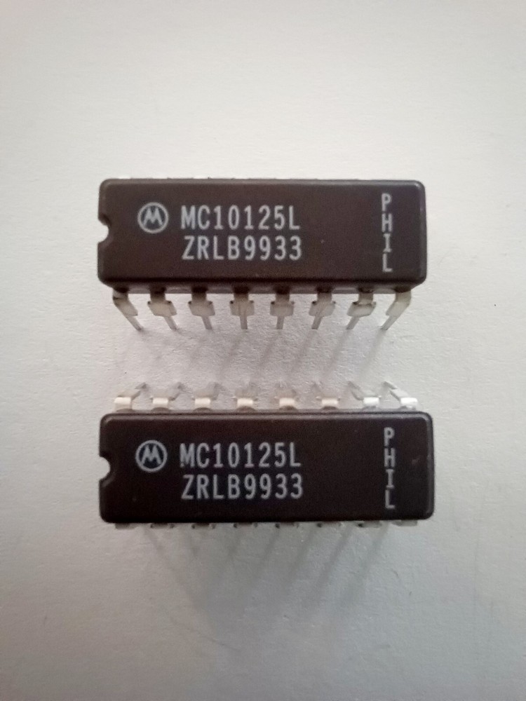 Lot of 2* MOTOROLA MC10125L MILSPEC ECL TO TTL TRANSLATOR T/O CDIP16 NEW! NOS!!!