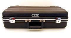 221006PR – PLATT LUGGAGE – HEAVY-DUTY POLYETHYLENE CASE WITH PARALLEL RIB PATTER