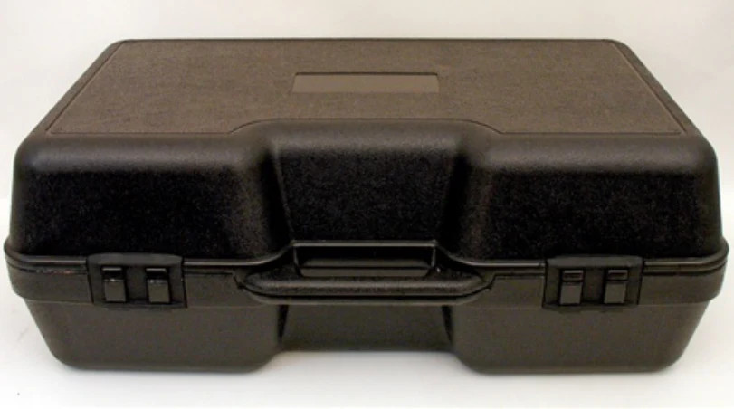 903 – PLATT LUGGAGE – BLOW MOLDED CASE – Exterior Dimensions (L x W x D): 27 1/2