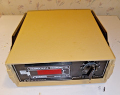 Lot of 2 Omega Thermocouple Thermometer MODEL 115KC + MODEL 115JC NICE W/CORDS