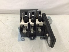 SQUARE D – 9422ATCN301 30A, 600V, no fuse 6 inch handle NEMA 4Disconnect Switch