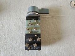 ALLEN BRADLEY 800T-JG141C19 SELECTOR SWITCH SERIES N OILTIGHT PUSH BUTTON