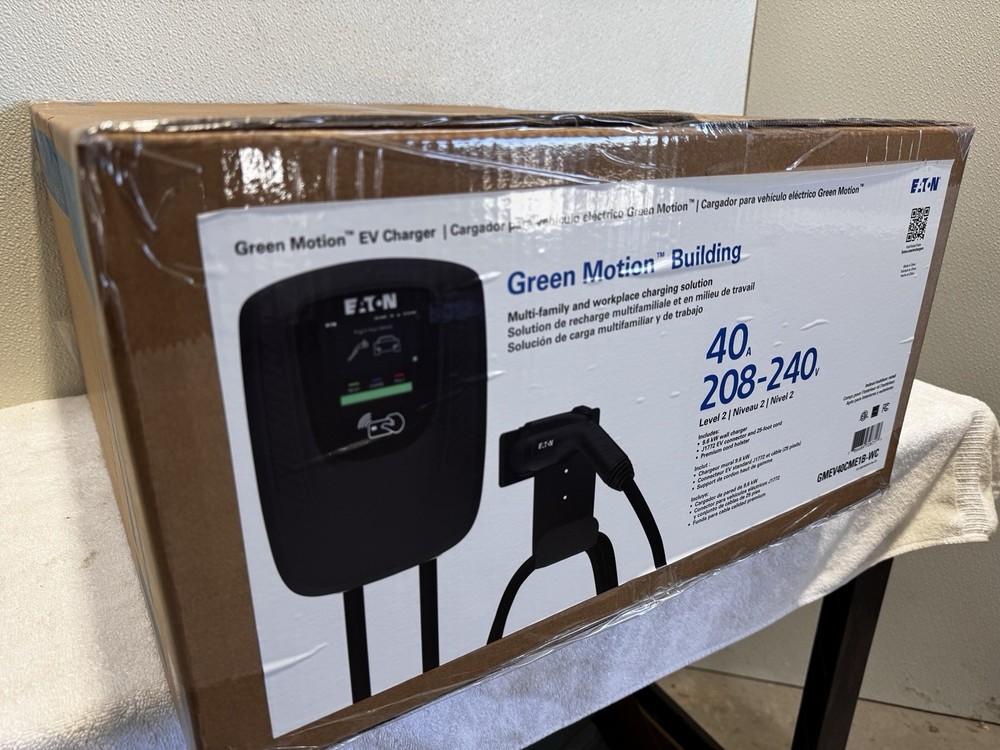 Eaton GMEV40CME1B-WC Green Motion Electric Vehicle Battery Charger