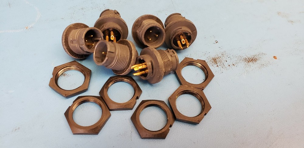 Lot of 6 Switchcraft CONN RCPT MALE 3P GOLD SLDR CUP EN3P3M