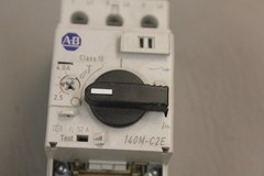 ALLEN BRADLEY 140M-C2E MOTOR STARTER CIRCUIT BREAKER