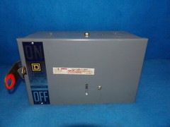 NIB Square D PFA-34040 40A 3 Plug Bus Plug Switch + 1 Year Warranty