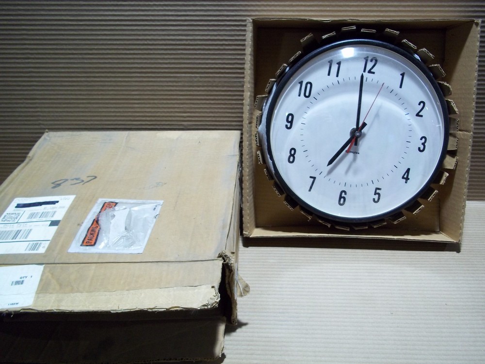 NEW Simplex 6310-9221 Wall Clock 1-12 0643512
