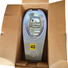 American Electric Lighting HPS 40W 120V Street Light Fixture 125-40SCA120R3 New