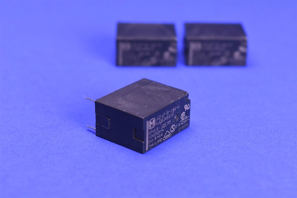 3 Panasonic General Purpose Relay 10A 125VAC 5A 250VAC 30VDC 18 VDC JQ1AP-B-18V