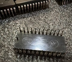 Set of 4 Hitachi HM6116LP-4 16K CMOS Static RAM IC DIP-24, Matching Date Code