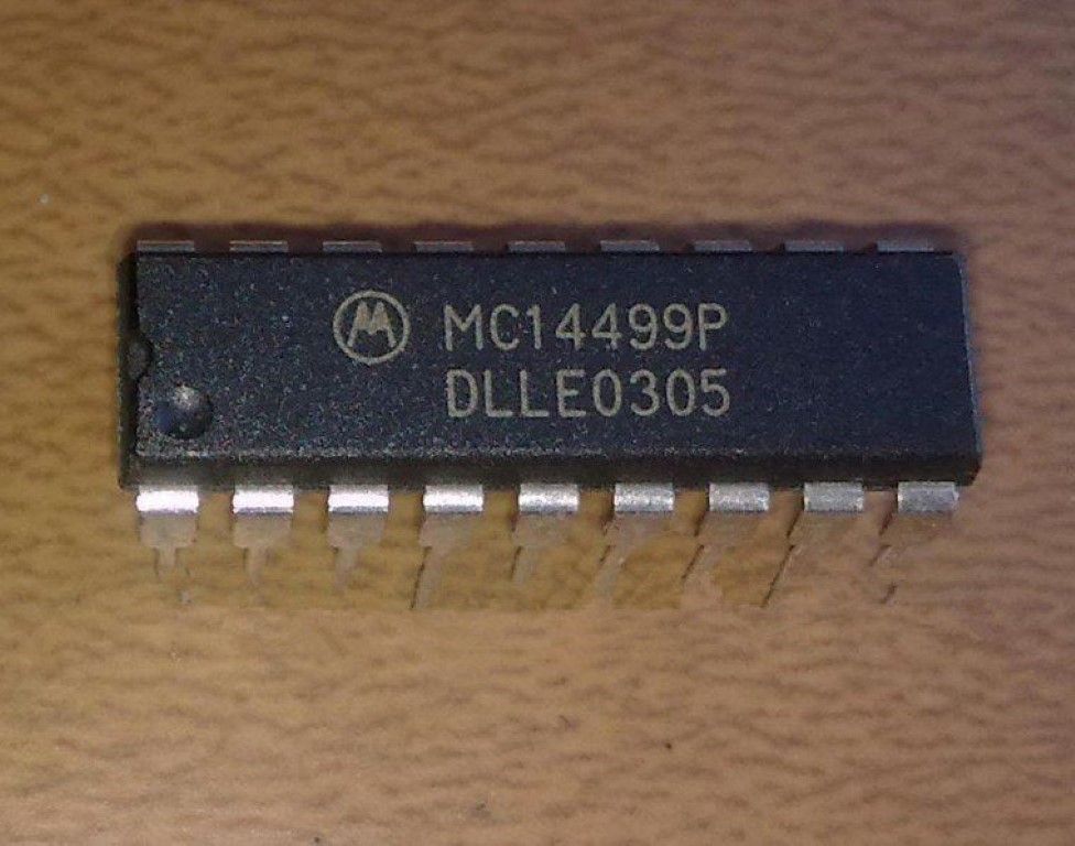 2pcs MOTOROLA MC14499P DIP-18 7-Segment LED Display RH