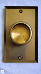 BRASS PLATE FLOOR RECEPTACLE ARROWHART 15A 125V 2P 3W GRD BRUSH STAIN READ DESC