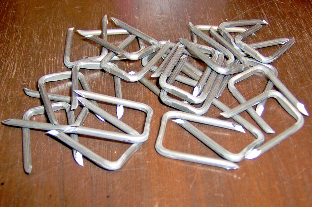24 steel Metal 1/2″x1″ ELECTRIC CABLE STAPLES for nm 14 12 10 Romex GB MS-15550T