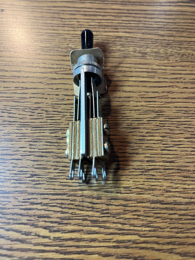 Switchcraft 13003L, Lever Switch, SPST OFF-ON Maintained,