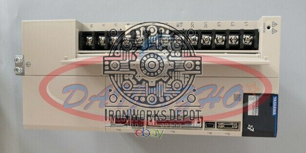 1PCS YASKAWA Server Drive SGD7S-330A00B202 NEW