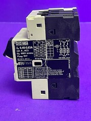 Telemecanique GV2-M04 Motor Circuit Breaker 0.4-0.63 A W/ GV2-AN11 Aux Contact