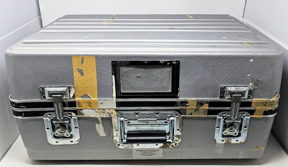 PLATT HEAVY-DUTY Polyethylene Hard Case w/ Wheels and Telescopic Handle